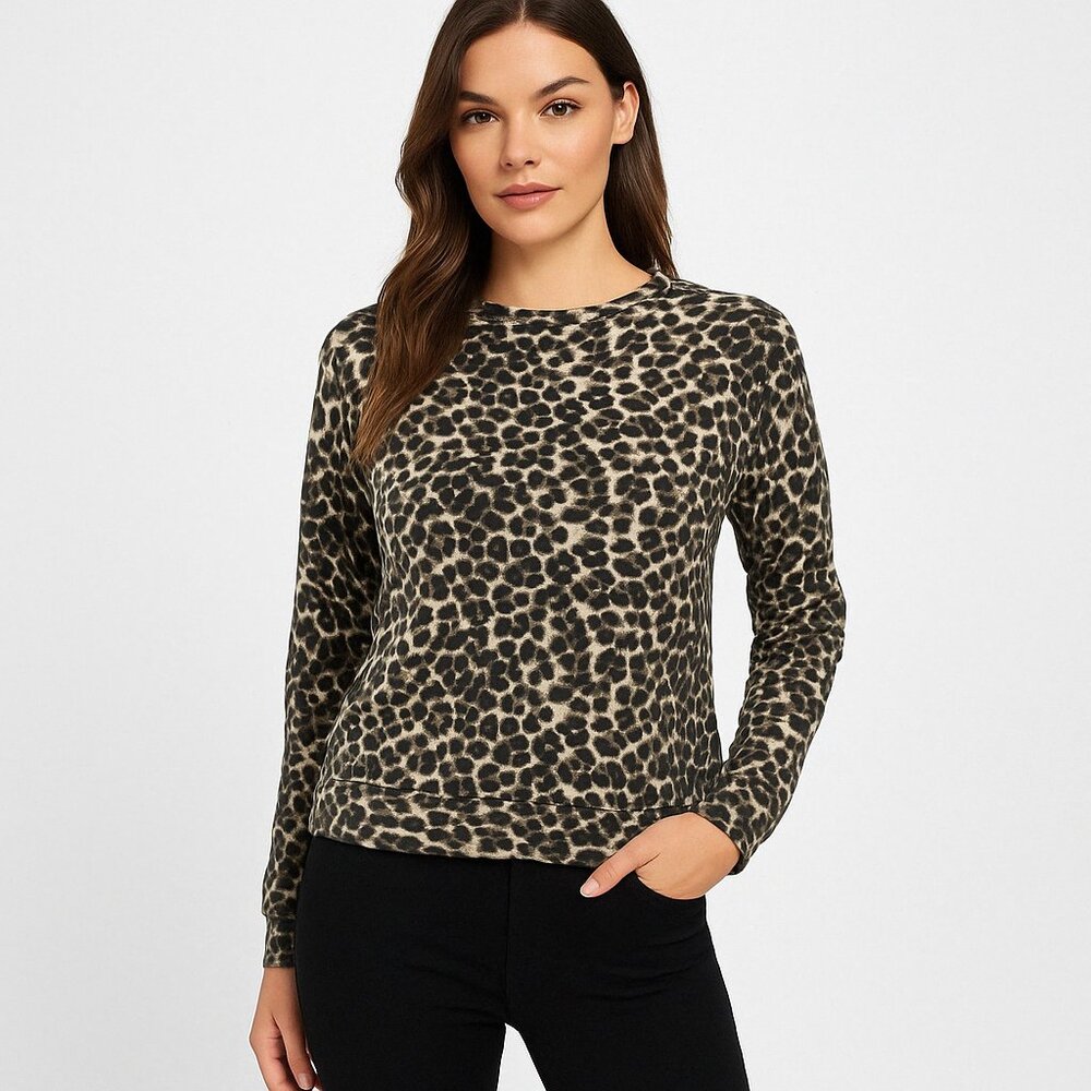 Riley & Rae (NWT) Women's Leopard Print Long Sleeve Top - Size L